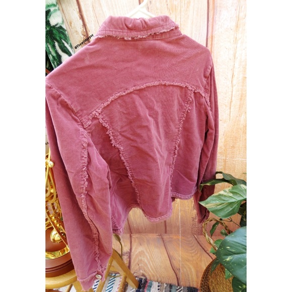 Vintage blush pink distressed cropped corduroy shacket 🍂 - Picture 3 of 7